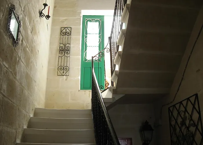 The 1930's Maltese 圣保罗湾城