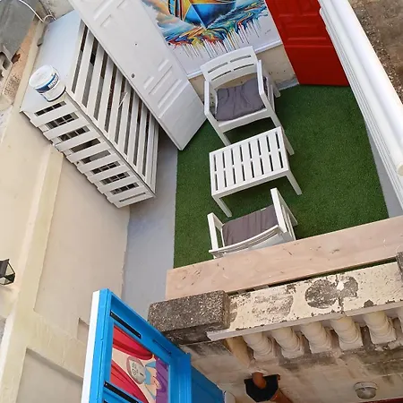The 1930's Maltese Guest house St. Paul's Bay