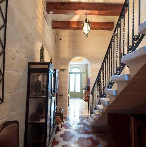 The 1930's Maltese 4* St. Paul's Bay