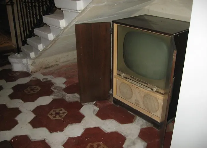 The 1930's Maltese 4*