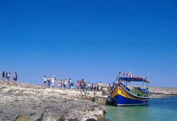 The 1930's Maltese 4*