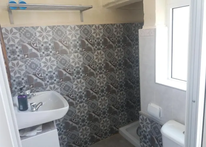 The 1930's Maltese 4*