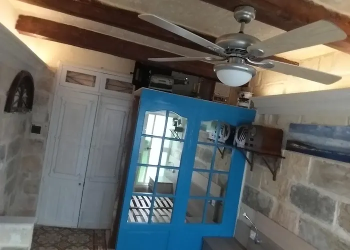 The 1930's Maltese Maison d'hôtes