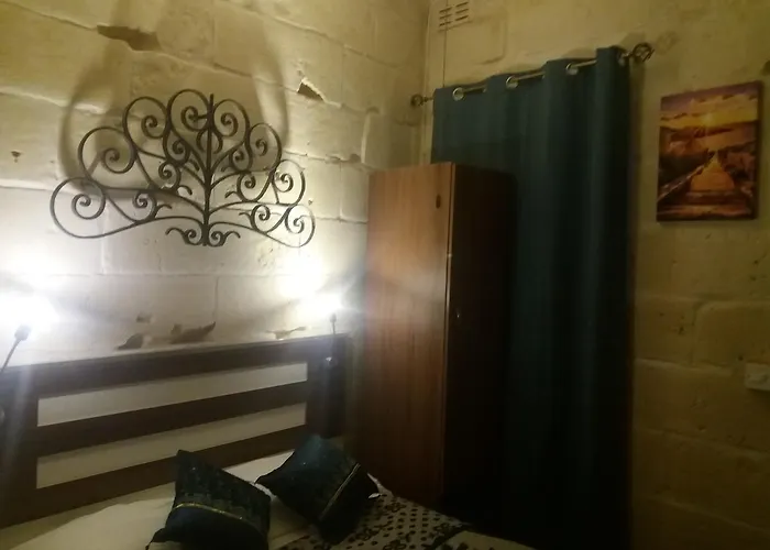 The 1930's Maltese 4* St. Paul's Bay