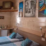 The 1930's Maltese 4*