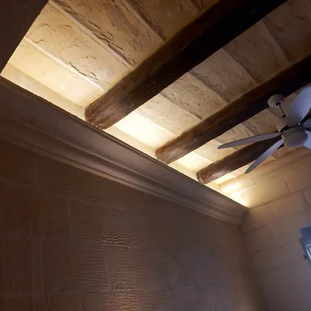 The 1930's Maltese Casa de hóspedes