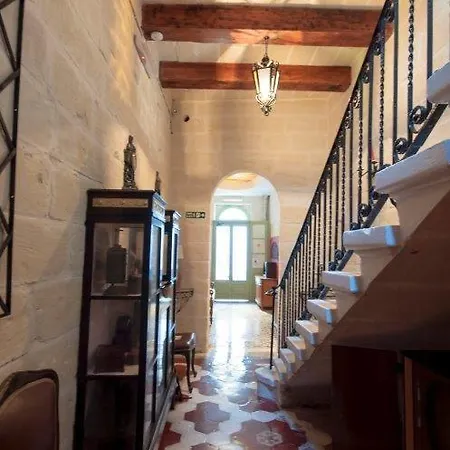 The 1930's Maltese 4* St. Paul's Bay