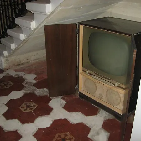 The 1930's Maltese 4*